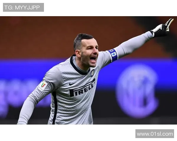 汉达诺维奇优异表现引发车队大力赞扬与期待 汉达诺维奇优异表现引发车队大力赞扬与期待