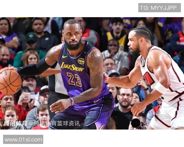 詹姆斯缺席对阵火箭比赛：湖人队的胜负成谜，球迷期待他复出