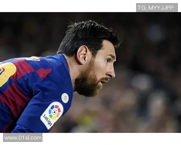 巴萨4-2击败皇马，梅西上演帽子戏法助球队登顶西甲榜首